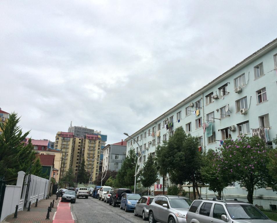 Apartment On Khinikadze 4 バトゥーミ エクステリア 写真