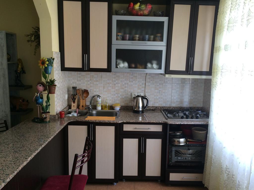 Apartment On Khinikadze 4 バトゥーミ エクステリア 写真